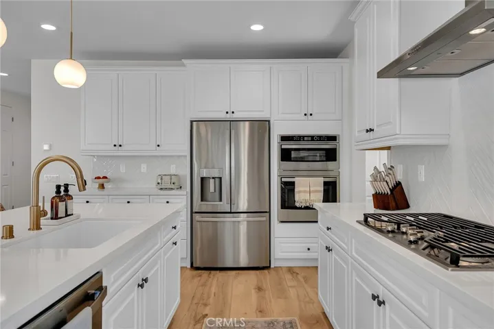 11423 Vista Way, Corona, California 92883