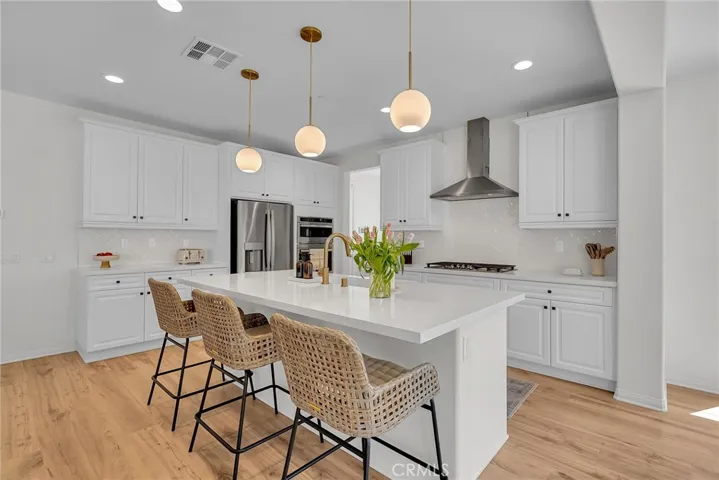 11423 Vista Way, Corona, California 92883