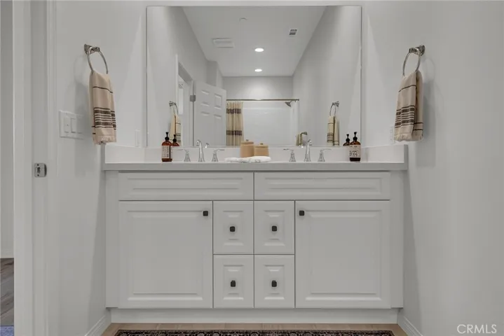 11423 Vista Way, Corona, California 92883