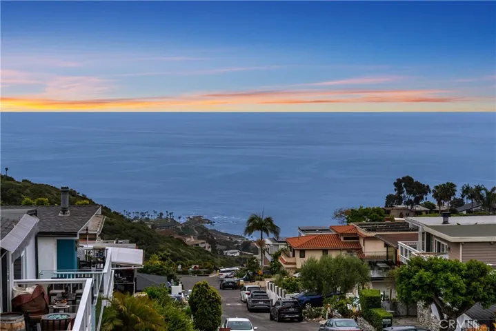 1094 Noria Street, Laguna Beach, California 92651