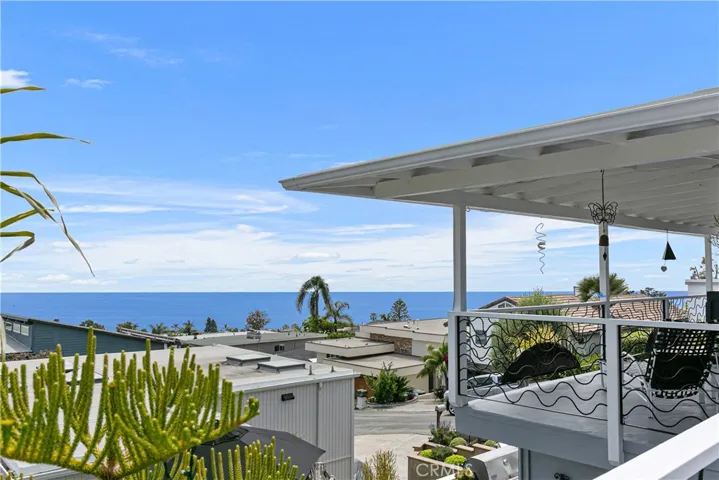 1094 Noria Street, Laguna Beach, California 92651