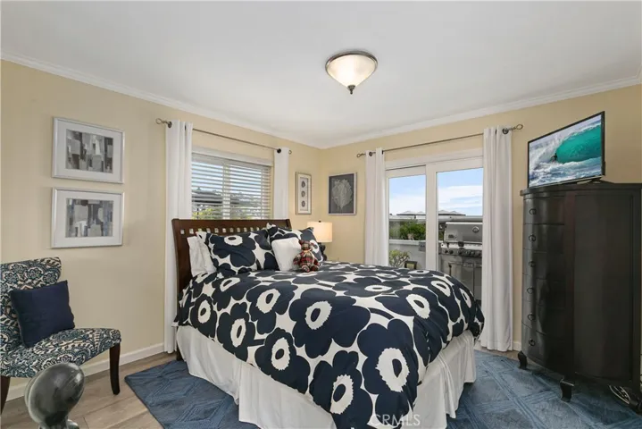 1094 Noria Street, Laguna Beach, California 92651