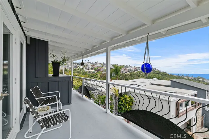1094 Noria Street, Laguna Beach, California 92651