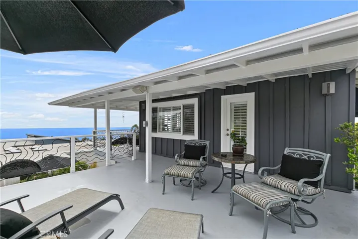 1094 Noria Street, Laguna Beach, California 92651