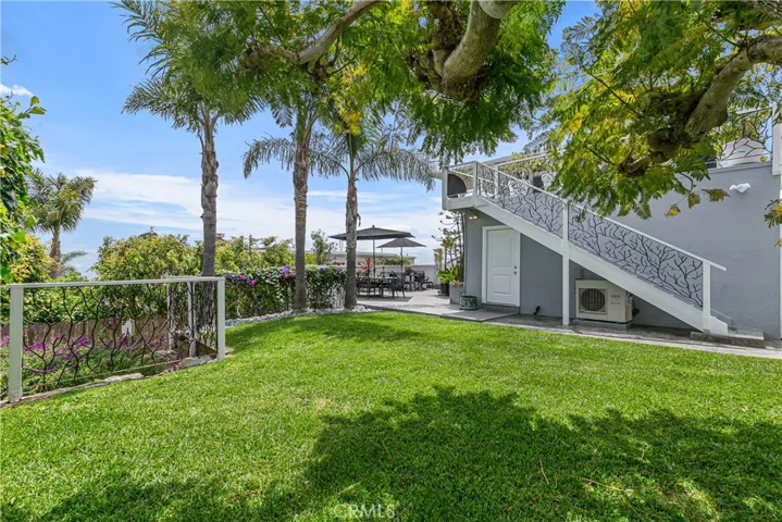 1094 Noria Street, Laguna Beach, California 92651