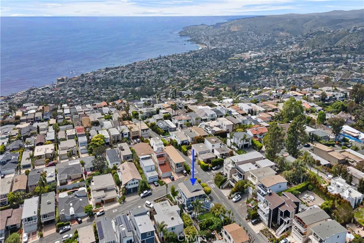 1094 Noria Street, Laguna Beach, California 92651