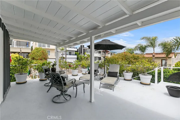 1094 Noria Street, Laguna Beach, California 92651