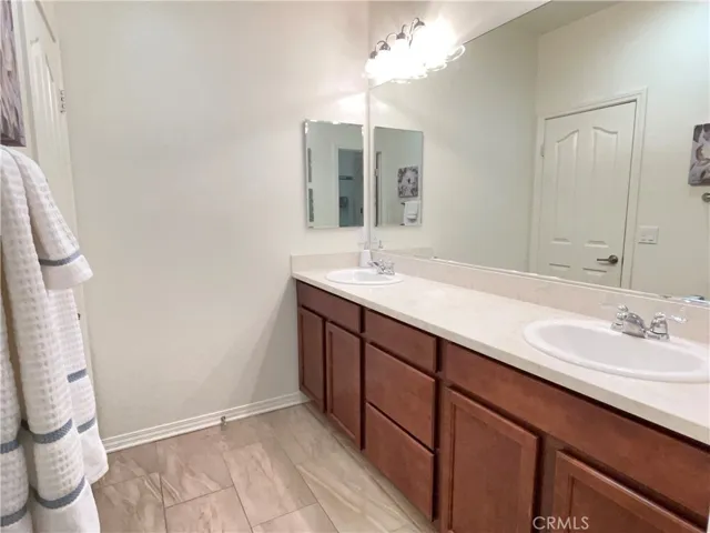 4049 Running Oak Lane 2, San Bernardino, California 92407