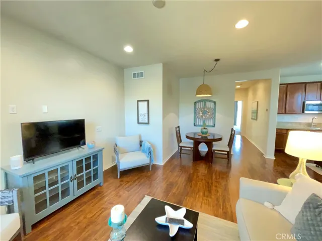 4049 Running Oak Lane 2, San Bernardino, California 92407