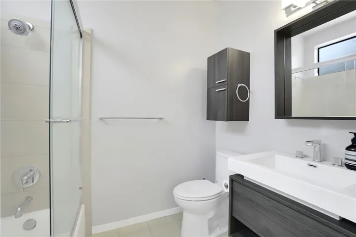 13331 Moorpark Street 333, Sherman Oaks, California 91423