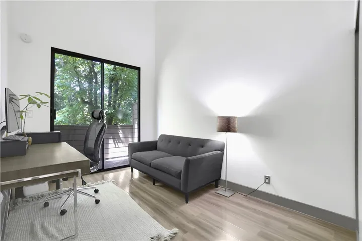 13331 Moorpark Street 333, Sherman Oaks, California 91423