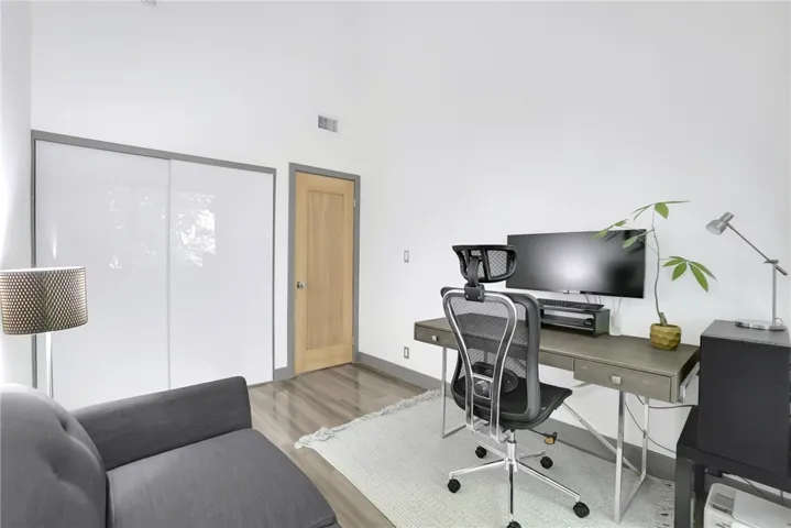13331 Moorpark Street 333, Sherman Oaks, California 91423