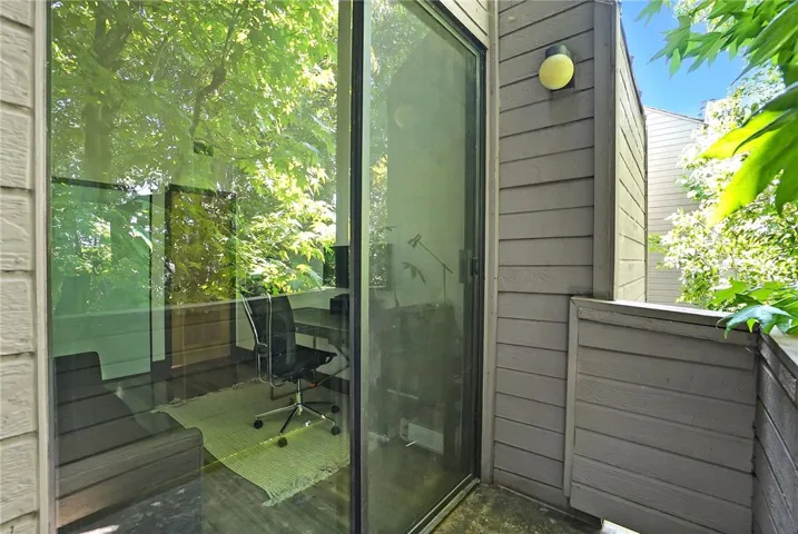 13331 Moorpark Street 333, Sherman Oaks, California 91423