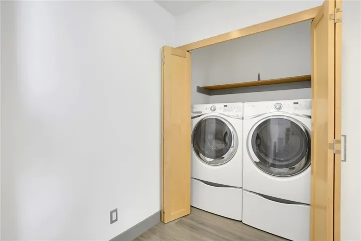 13331 Moorpark Street 333, Sherman Oaks, California 91423