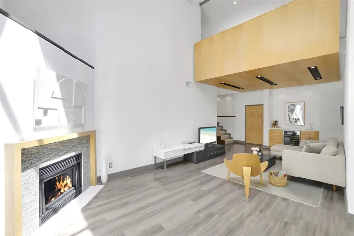 13331 Moorpark Street 333, Sherman Oaks, California 91423