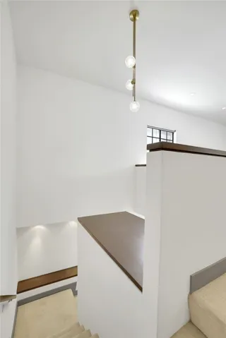 13331 Moorpark Street 333, Sherman Oaks, California 91423
