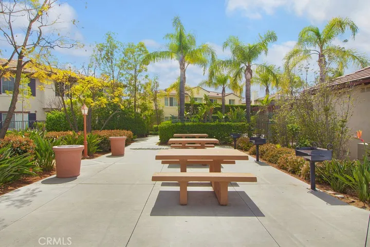 Lots of outdoor space to enjoy!