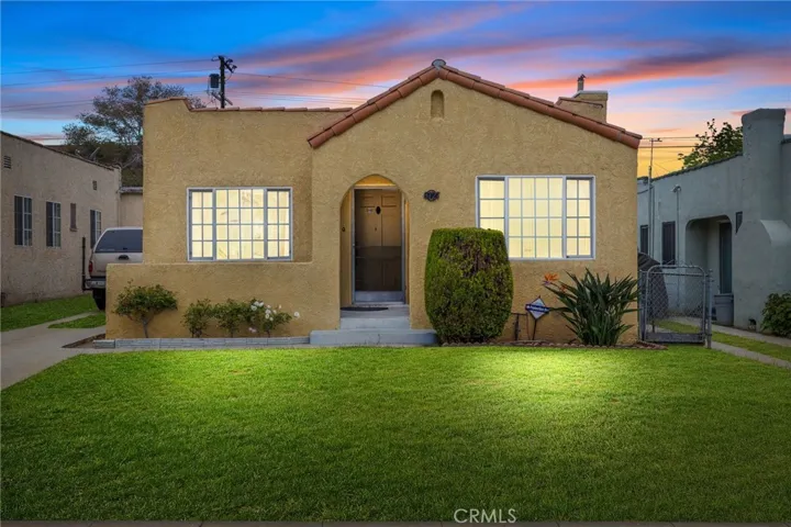 6727 7th Avenue, Los Angeles, California 90043