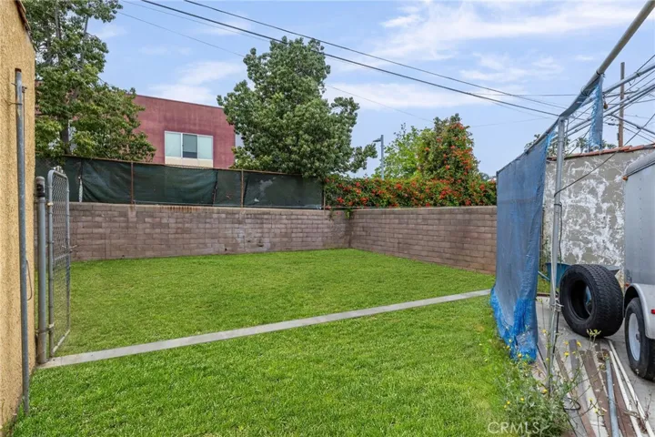 6727 7th Avenue, Los Angeles, California 90043