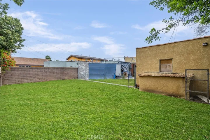 6727 7th Avenue, Los Angeles, California 90043