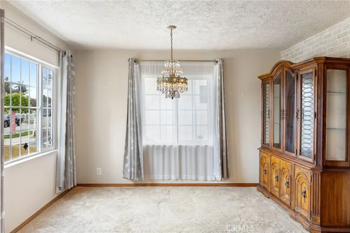 6727 7th Avenue, Los Angeles, California 90043