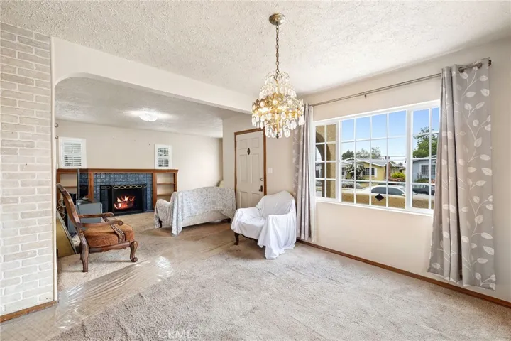 6727 7th Avenue, Los Angeles, California 90043