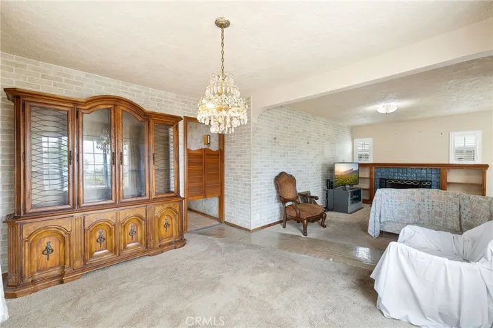 6727 7th Avenue, Los Angeles, California 90043
