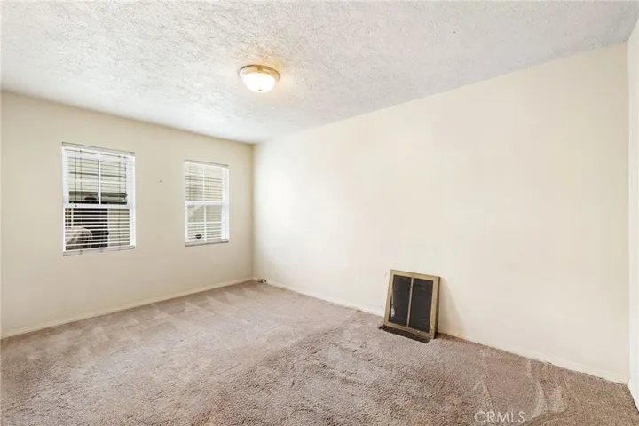 6727 7th Avenue, Los Angeles, California 90043