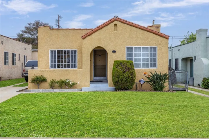 6727 7th Avenue, Los Angeles, California 90043
