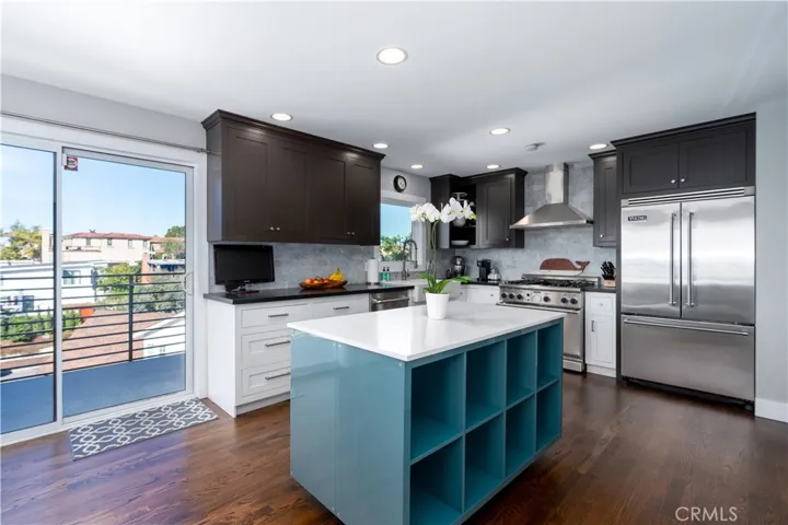 345 La Jolla Drive, Newport Beach, California 92663