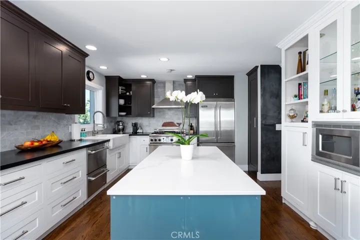 345 La Jolla Drive, Newport Beach, California 92663