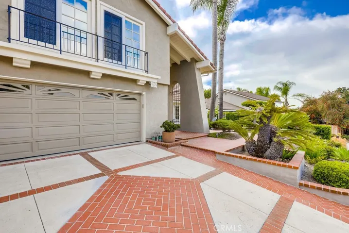 24572 Ladera Drive, Mission Viejo, California 92691