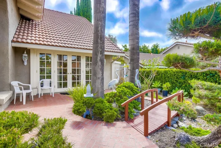 24572 Ladera Drive, Mission Viejo, California 92691