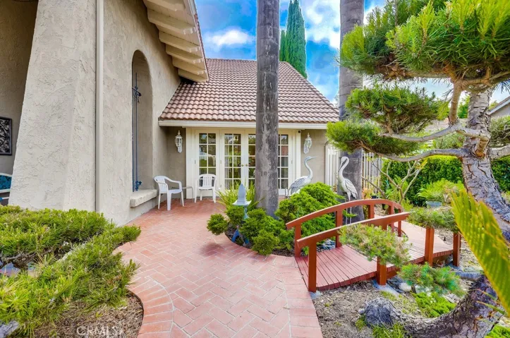 24572 Ladera Drive, Mission Viejo, California 92691