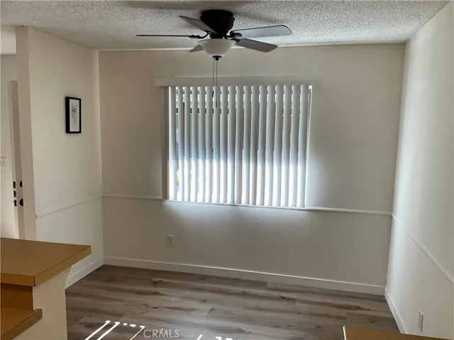 Dining area off Kitchen / Living Room