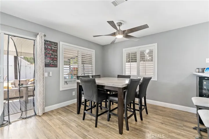 Breakfast nook
