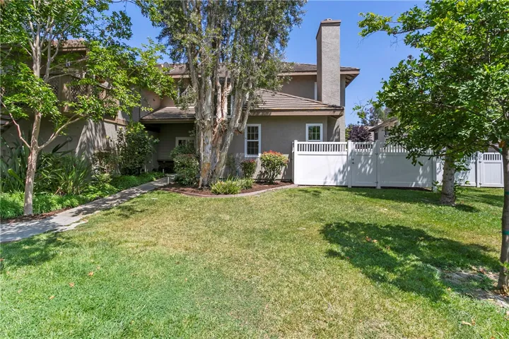24382 Eastview Road 84, Laguna Hills, California 92653