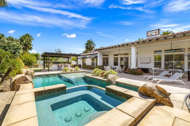 89.6-25-web-or-mls-2H8A6879