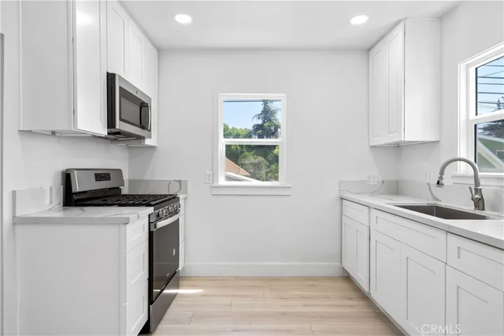 2240 6th Street Back House, La Verne, California 91750
