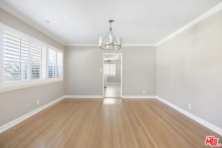 1535 Glenmont Drive, Glendale, California 91207