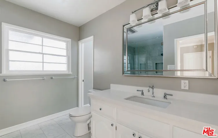 1535 Glenmont Drive, Glendale, California 91207