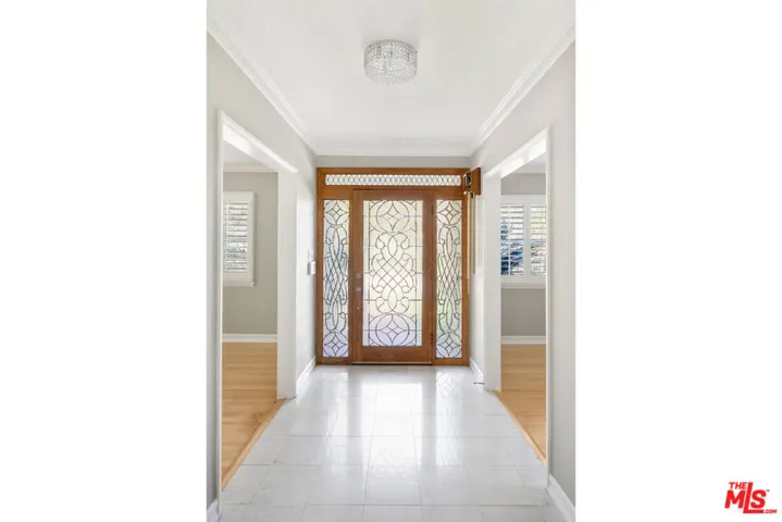 1535 Glenmont Drive, Glendale, California 91207
