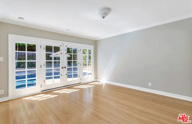1535 Glenmont Drive, Glendale, California 91207