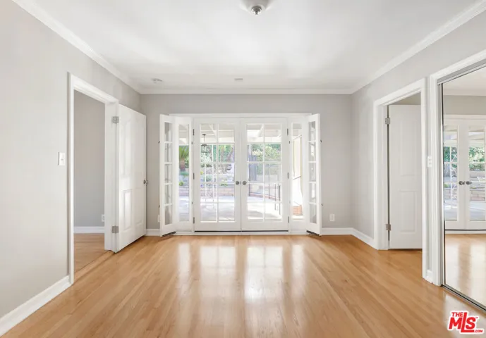 1535 Glenmont Drive, Glendale, California 91207
