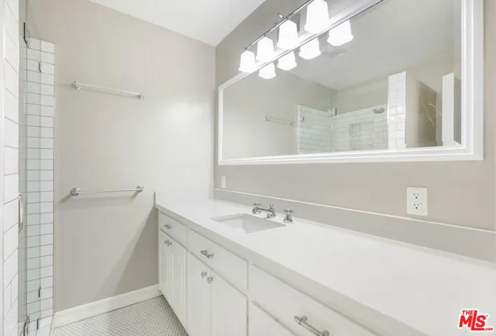 1535 Glenmont Drive, Glendale, California 91207