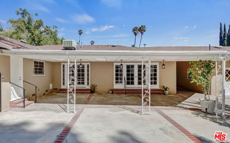 1535 Glenmont Drive, Glendale, California 91207