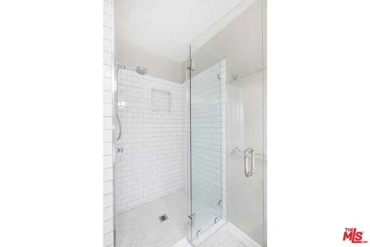 1535 Glenmont Drive, Glendale, California 91207