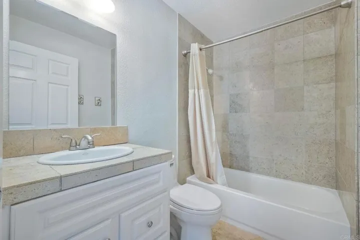 8338 Regents 1-o, San Diego, California 92122