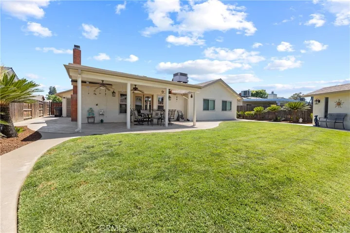 1566 E Ben Franklin Avenue, Tulare, California 93274