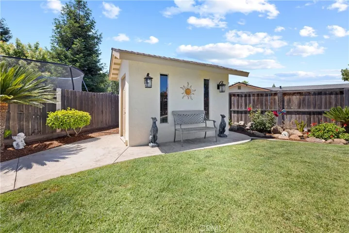 1566 E Ben Franklin Avenue, Tulare, California 93274